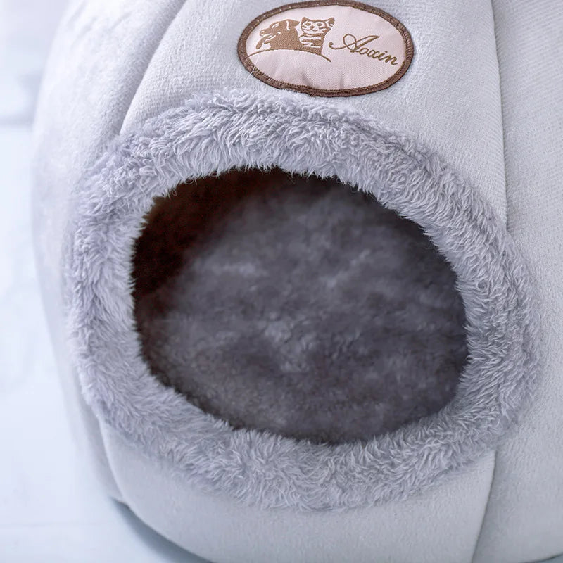 Self-Warming Dog and Cat Bed